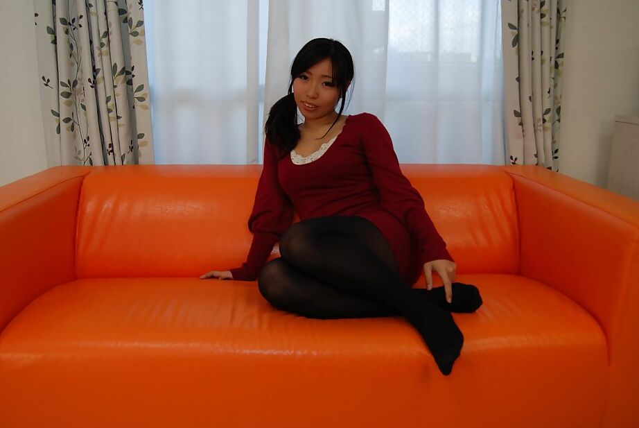 16P Asian babe Rika Hirashita is washing her hairy pussy in the bathroom