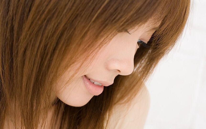16P 日本の赤毛椎名麗華がシースルーのドレスで胸を露出