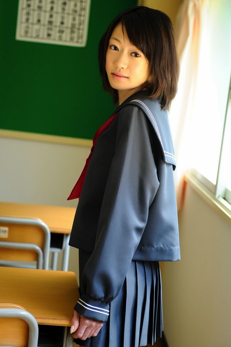 12P Barely legal Japanese student shows her bare knees in her school uniform
