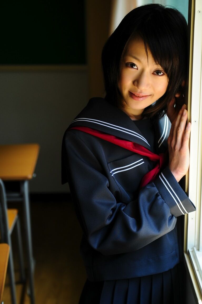 12P Barely legal Japanese student shows her bare knees in her school uniform