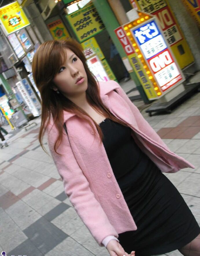 16P Slutty Mizuki enjoys showing off her perfect tits when she poses for pictures