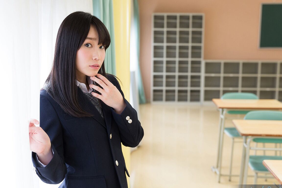 16P Sweet Japanese schoolgirl pulls down panties showing bare ass in the library