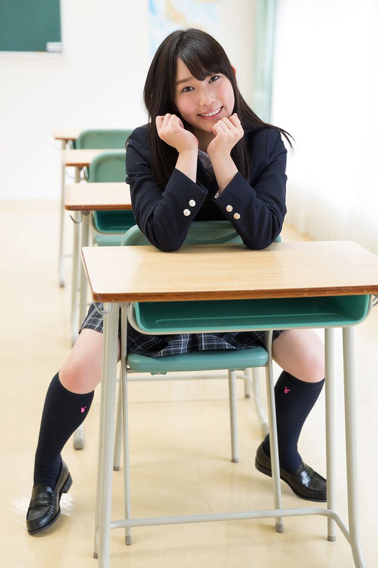 16P Sweet Japanese schoolgirl pulls down panties showing bare ass in the library