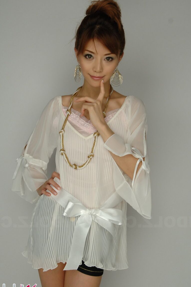 15P Jovem japonesa com um rosto bonito Akane Hotaru modelos não nuas