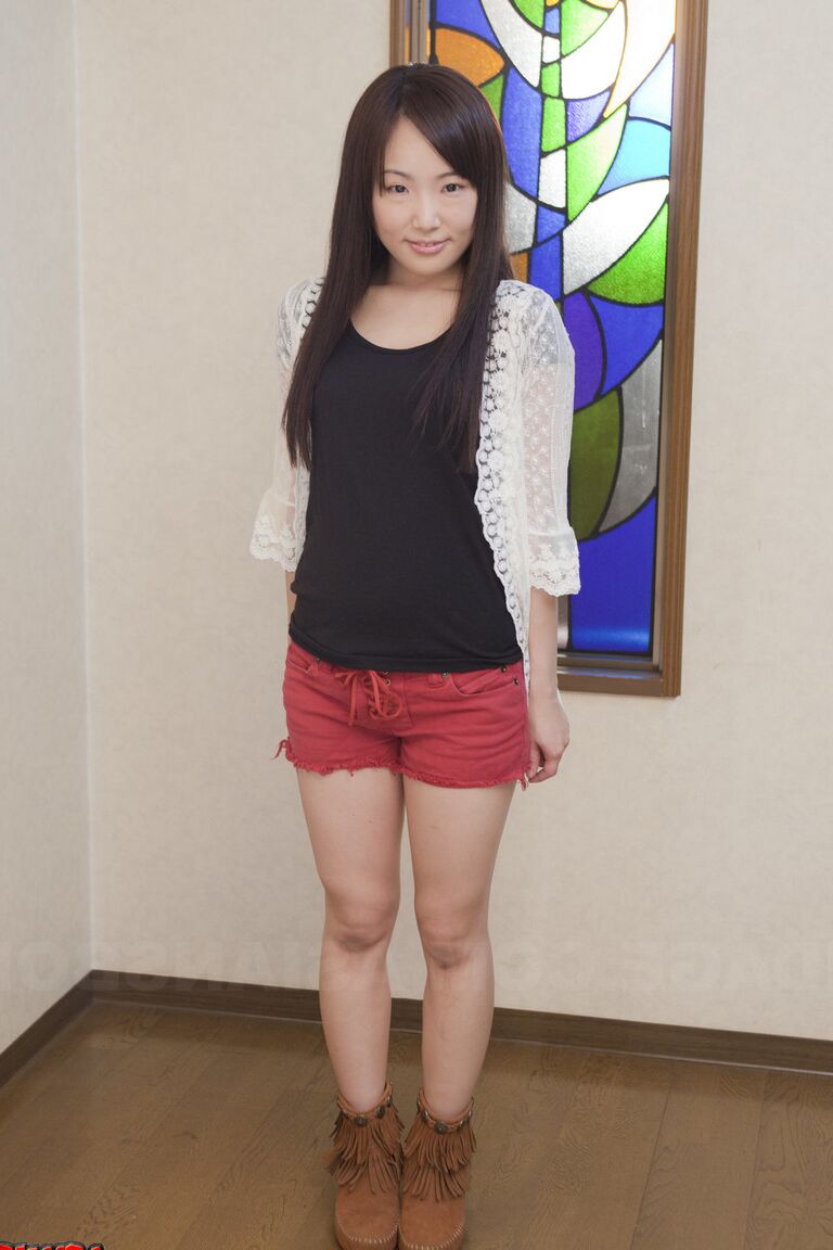15P Innocent Japanese babe poses in her cute red short at the casting