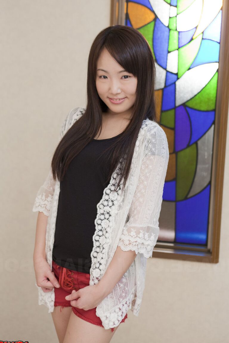 15P Innocent Japanese babe poses in her cute red short at the casting