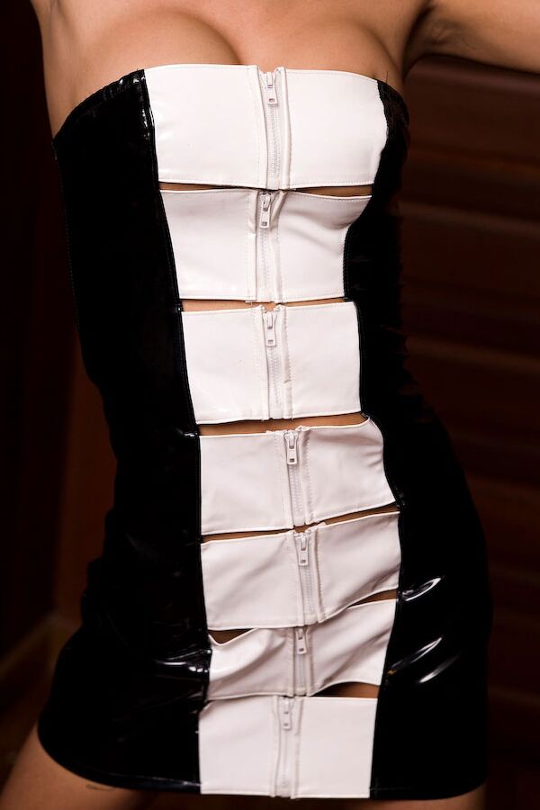 16P Chatte Ladyboy Flash Noir et Blanc
