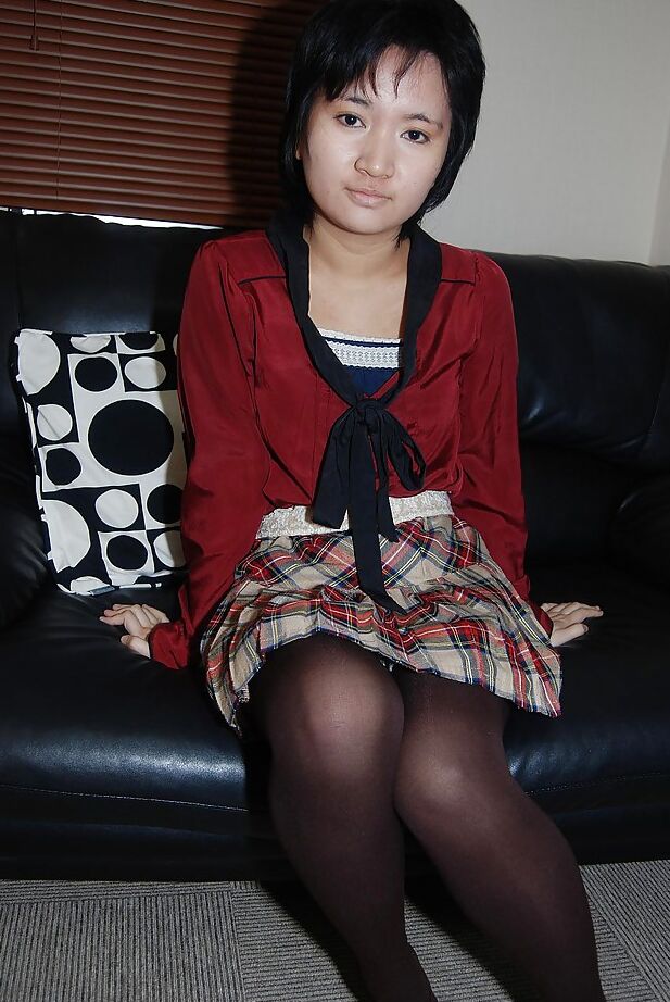 16P Short-haired asian chick in pantyhose undressing and exposing her twat