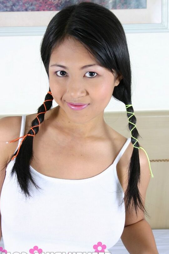 16P Pat, la tailandesa de pechos globo de Asian Fever 20