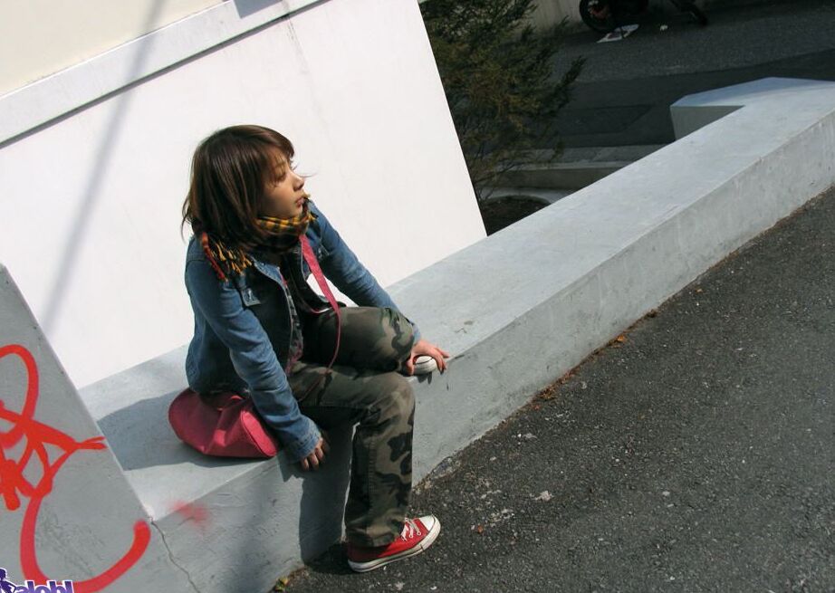 16P 服を着たら京子は街に出て新しいチンポを見つける準備ができています