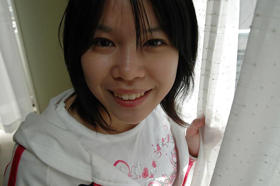 16P Smiley asian teen Sae Aihara strips down and gets her clit vibed