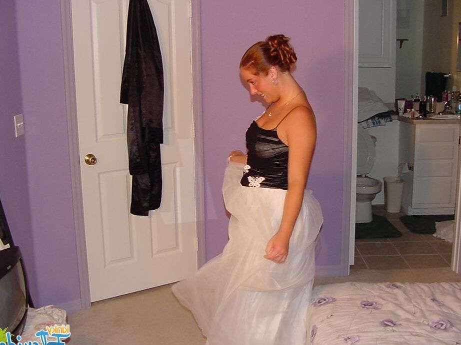 16P Kinky Florida Amateurs Teen Chynna in ihrem Ballkleid