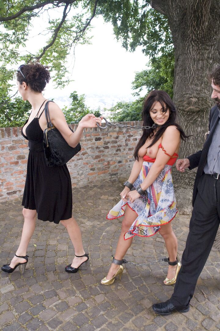 20P Smoking hot mature Lea Lexis gets her twat stuffed in a public place