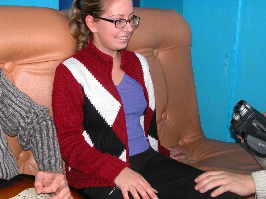 21P Geeky amateur MILF Mila has a threesome with two talented musicians