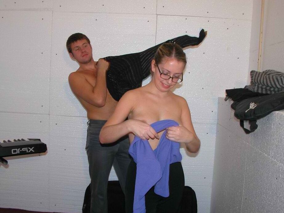 21P Geeky amateur MILF Mila has a threesome with two talented musicians
