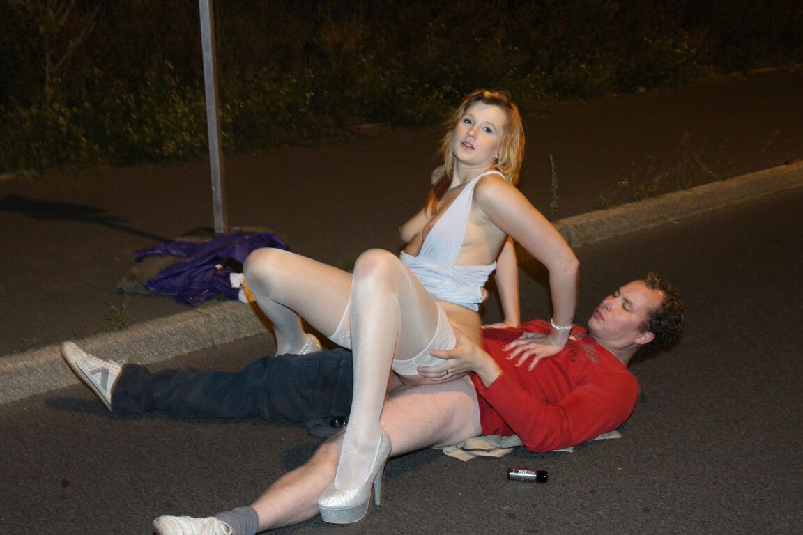 21P いたずらなドイツ人ふしだらな女ラミアが犯される