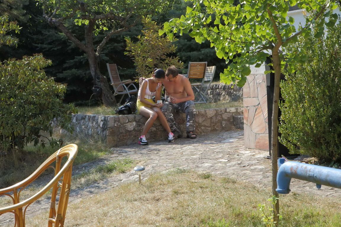 16P Jody has nice tits and this old goes young guy could not resist them He