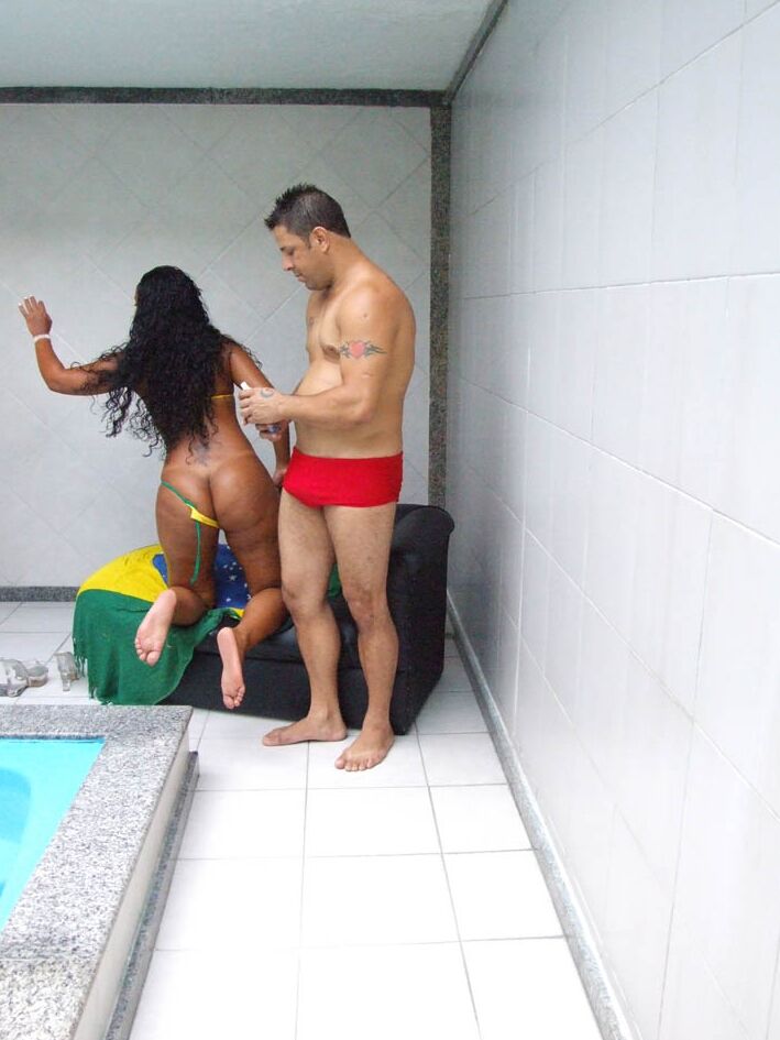 18P Hot ebony Joyce Desouza flaunts black bubble butt before interracial threesome