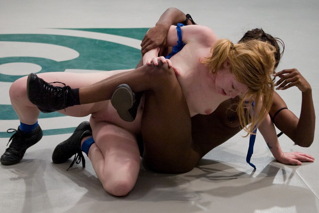 21P Ultimate Surrender Madison Young, Safari