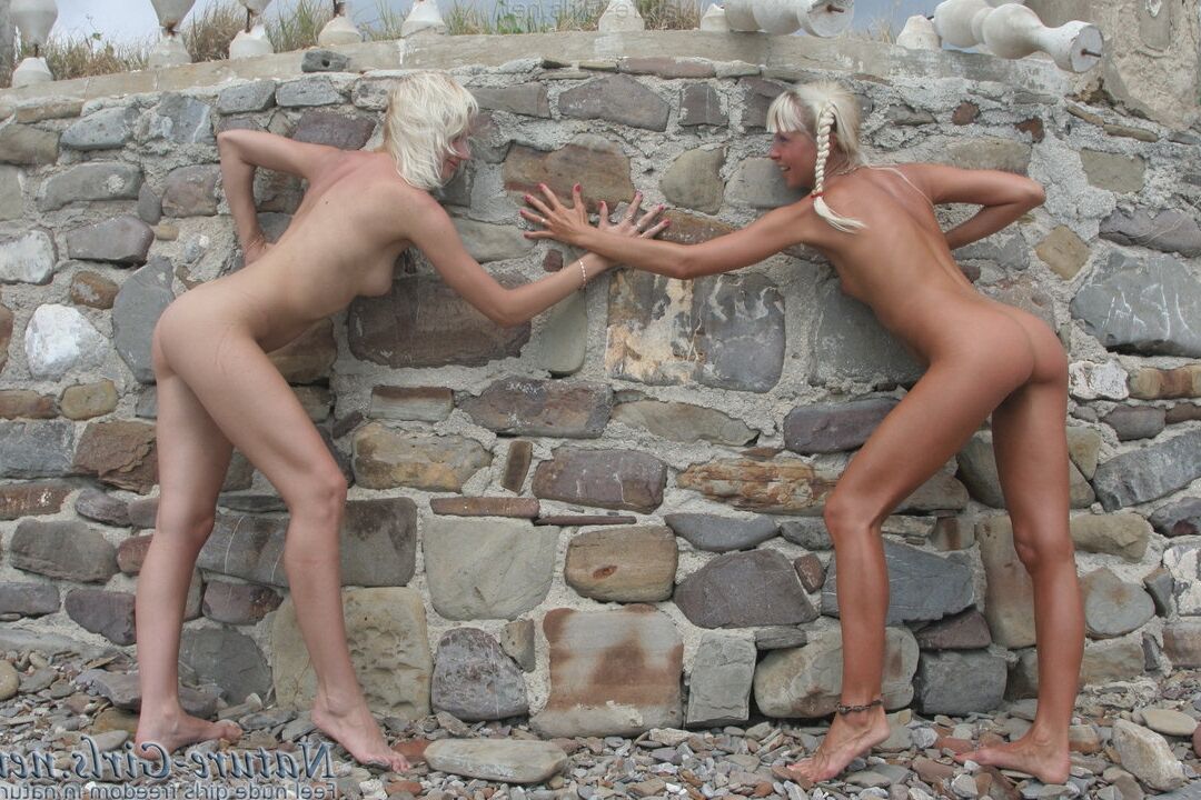 16P Naturaleza Chicas Al Aire Libre Lesbiana Rubia