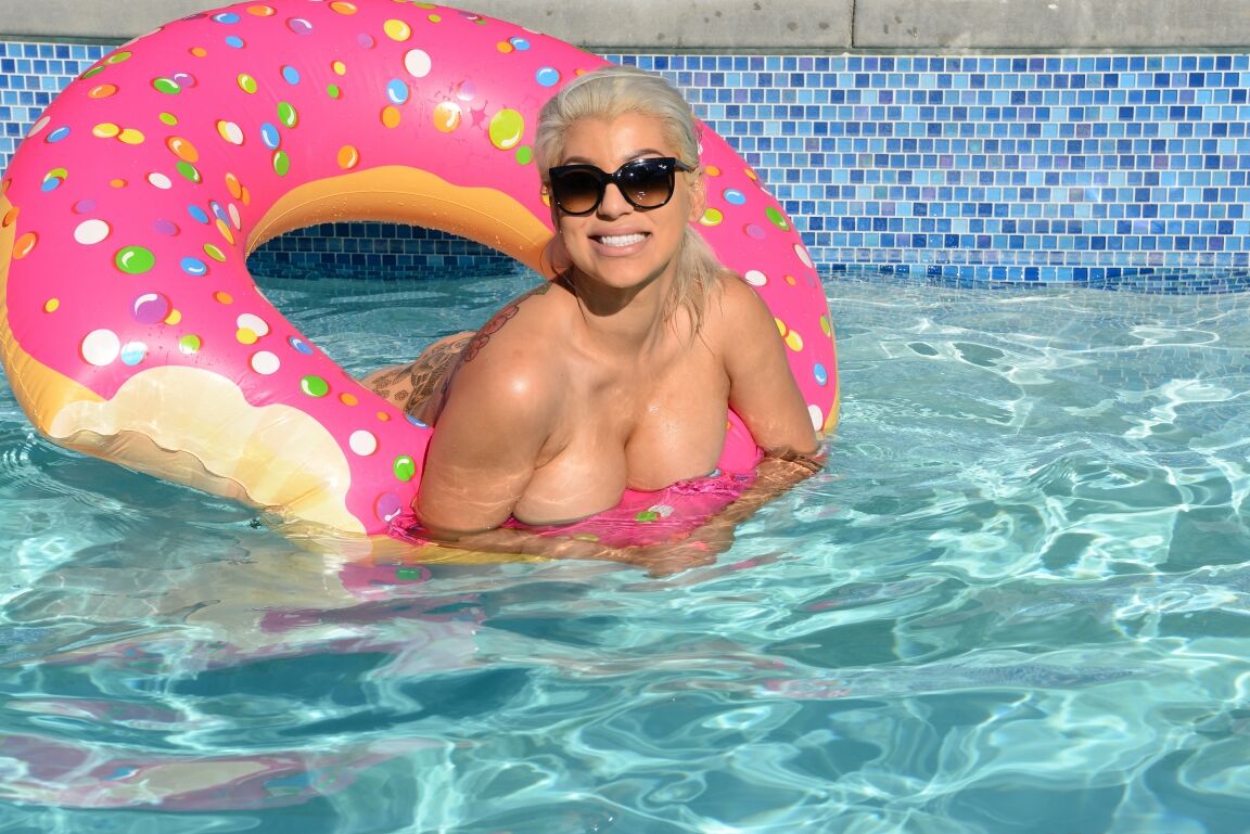 15P Don't you just want to take a bite of that amazing body that Briana Lee XX has