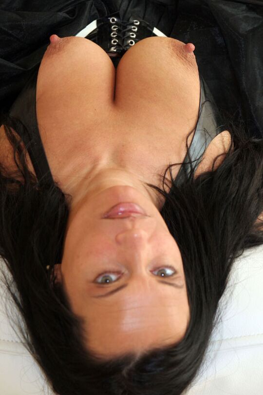 15P Wearing such a beautiful rubber garment with ballet shoes makes my pussy hot