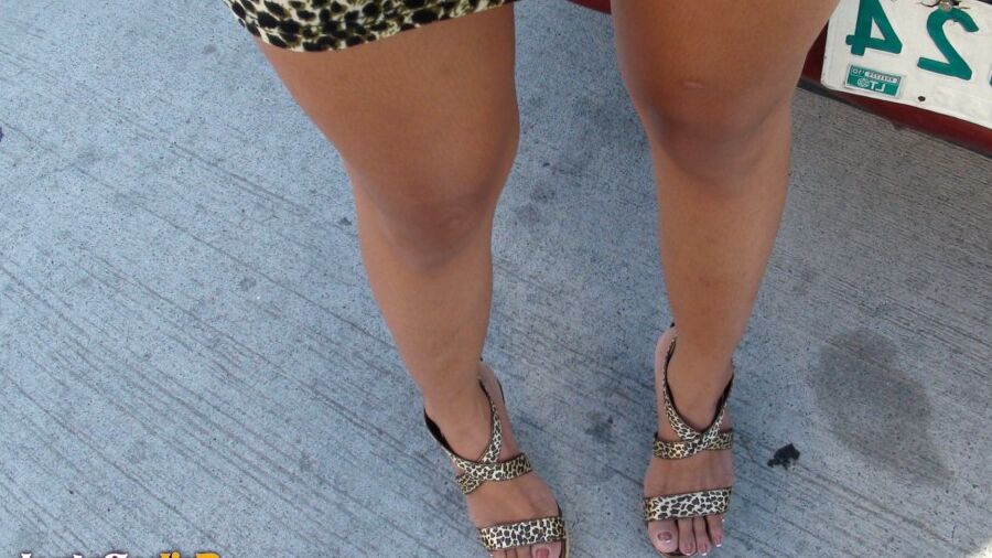 15P Une fille philippine baise un touriste sexuel qui rôde en culotte sans entrejambe