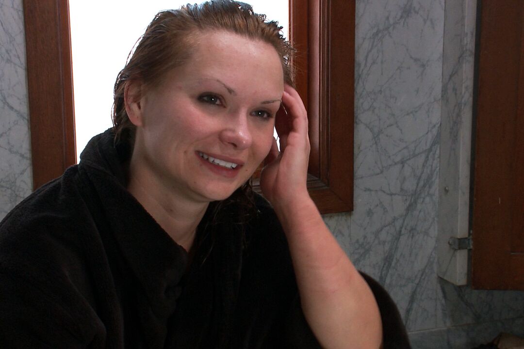 21P La nympho allemande mature Katja Kassin se fait démolir dans un gangbang IR BDSM