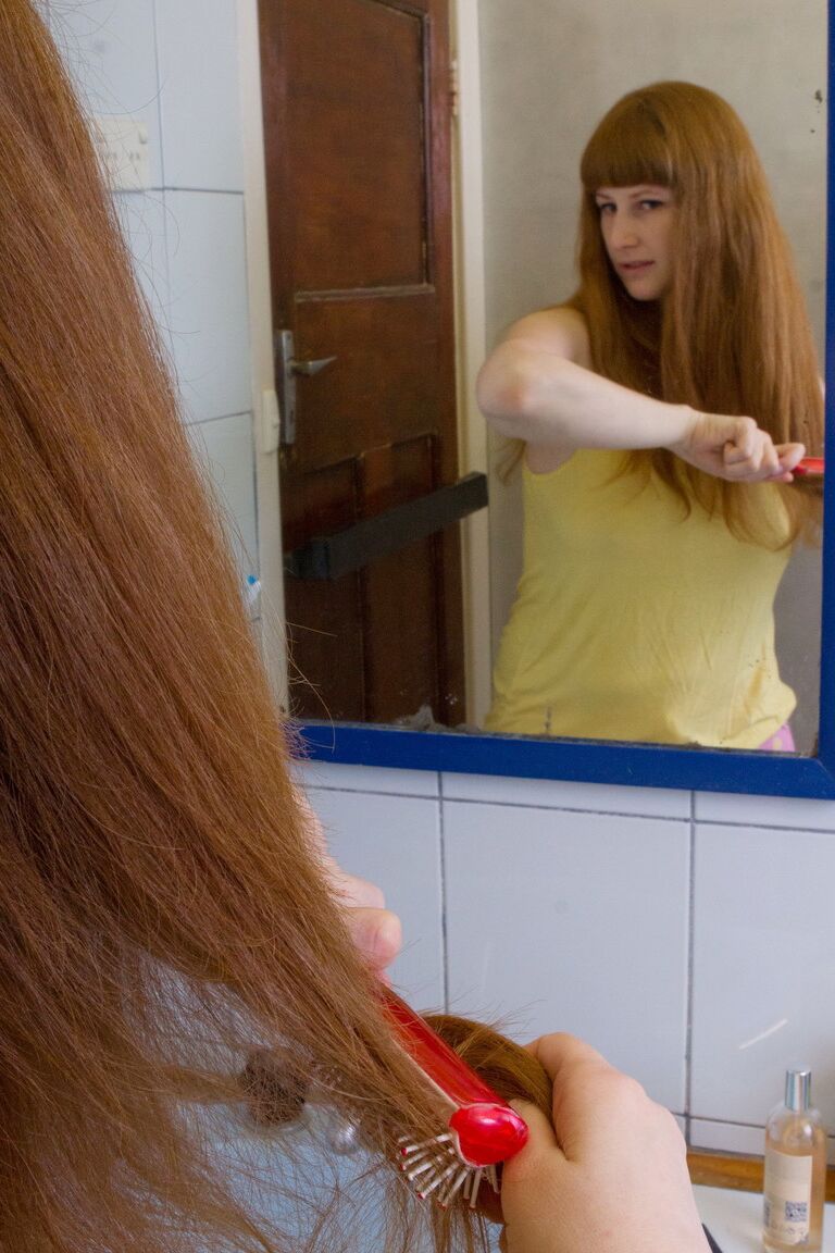 21P Ginger Chloe B dévoile ses gros seins