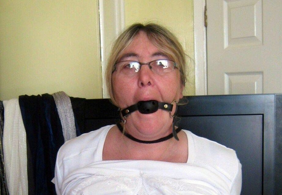 16P Amateurs 13Amateur,Bondage,Damsel In Distress