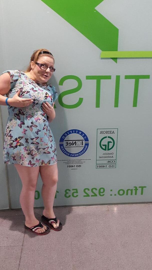16P Mature amateur Mollie Foxxx exposes her overweight body after public indecency