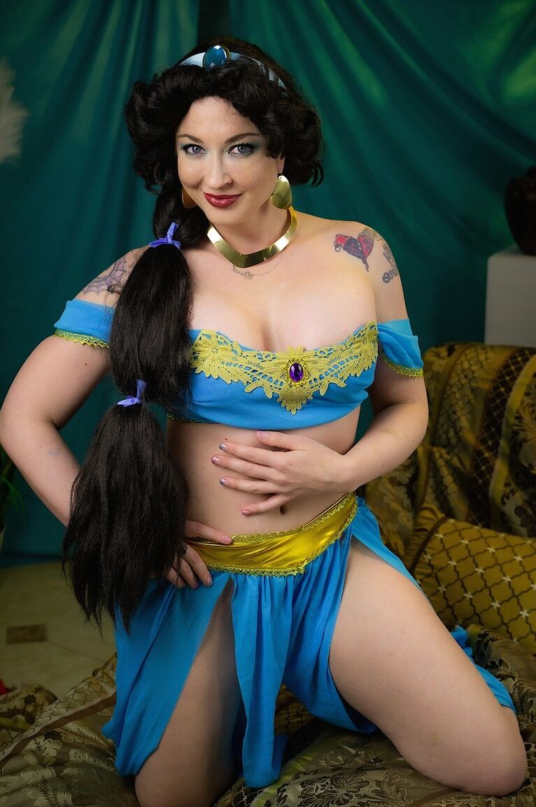 21P Estrela Pornô Platina Leya Falcon