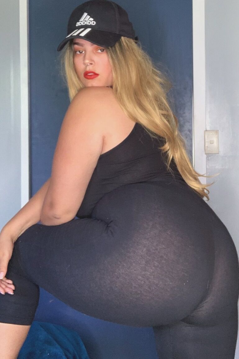 15P Chubby blonde babe Jordyn khaled shows her huge boobs and poses in nylons