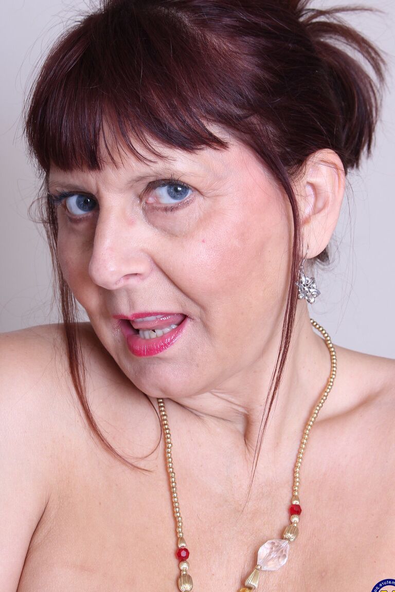 21P BBW in glasses Alexa unveils her small cunt and huge bosom in lingerie