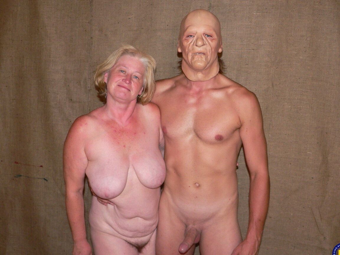 17P Madura amateur de tetas naturales Heloise embestida por un enmascarado morboso