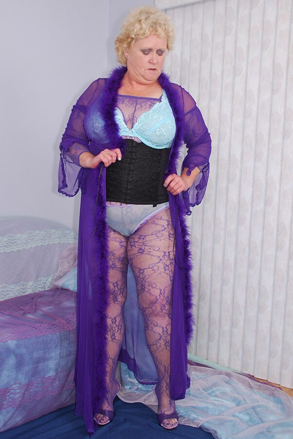 20P Mature BBW Fanny plays with her pussy in a cupless and crotchless bodystocking