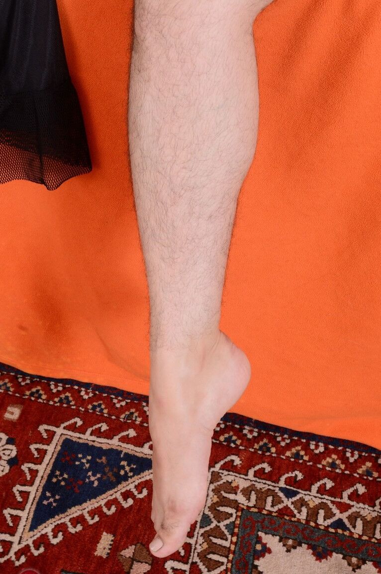 21P Alluring brunette Wara gives mind-boggling closeups of her very hairy pussy