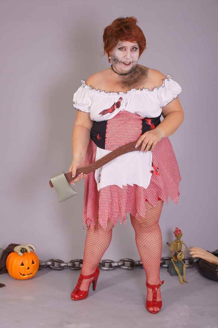 20P Redheaded BBW Lexie Cummings doffs cosplay wear to pose nude in mesh nylons