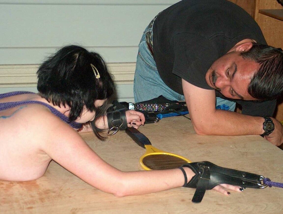 16P Les fichiers de douleur Slavegirl CC Jolie