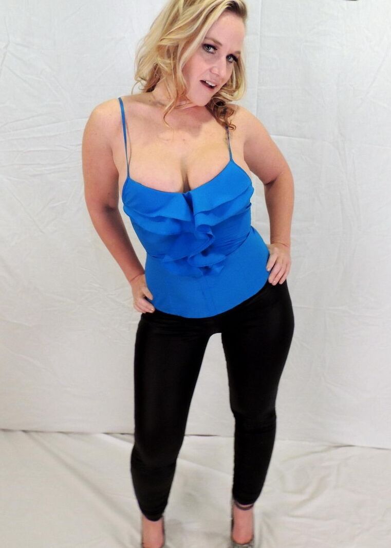 17P Mrs Siren Mein Sandy-Look