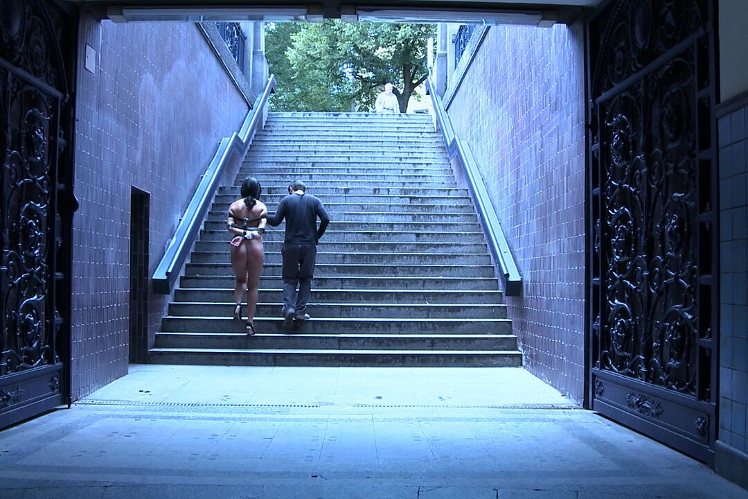 21P Public Disgrace Bijou, Tommy Pistol