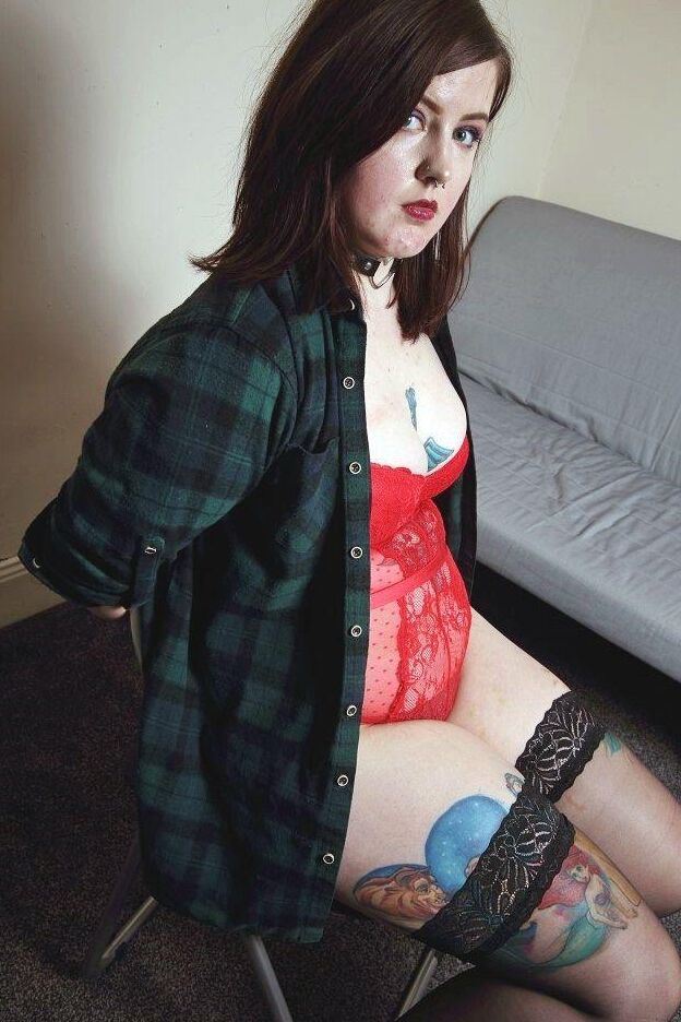 16P Chubby girl Luna La Roux is gagged while tied up in lingerie and stockings