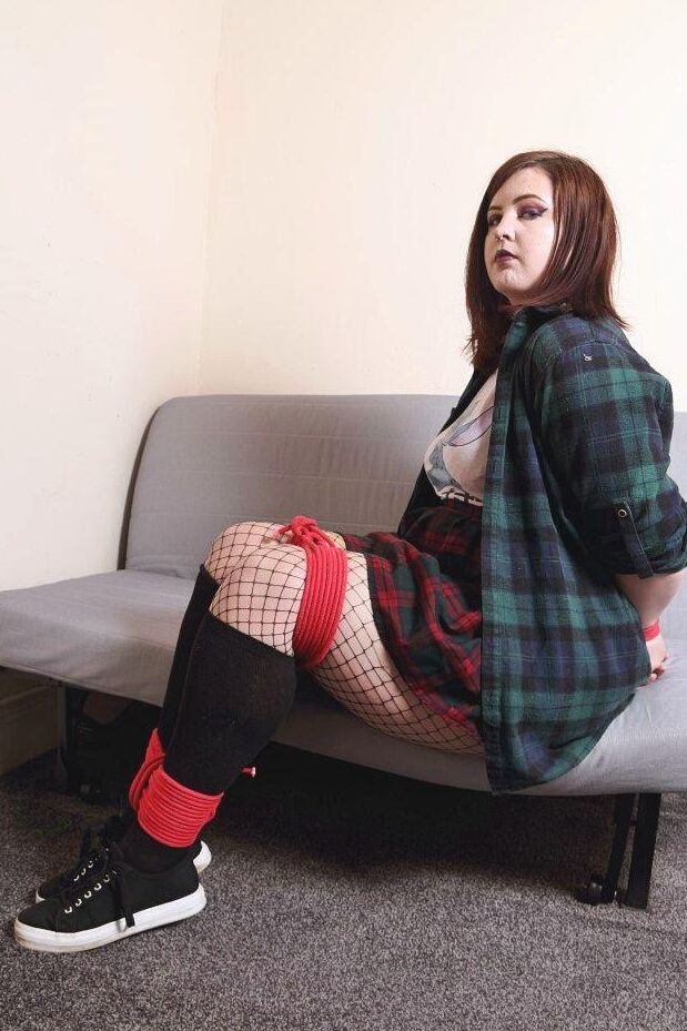 16P Natural redhead Luna La Roux is cleave gagged and hogtied while dressed