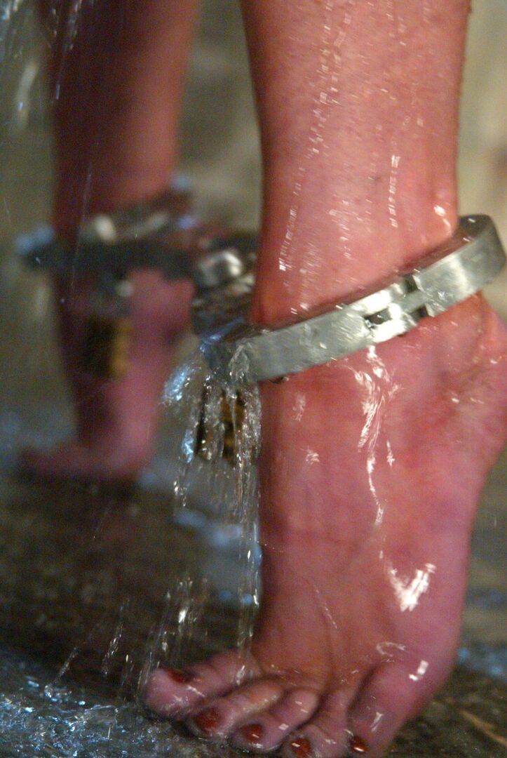 21P Wasser-Bondage Angelene Black, Sir C