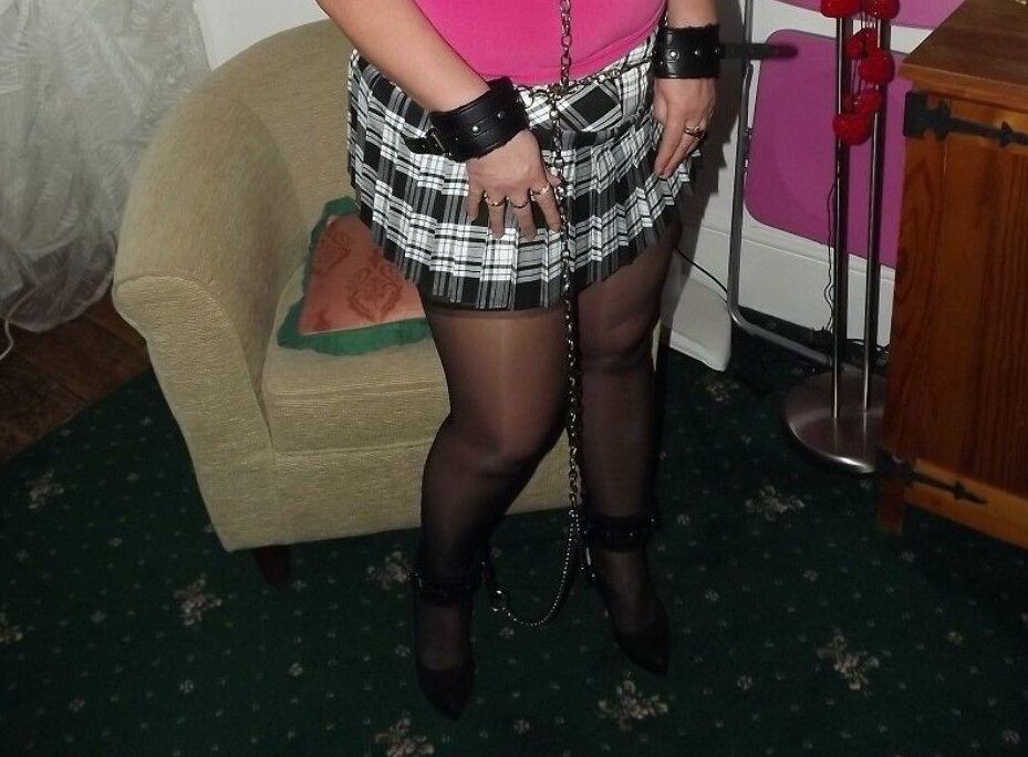 16P Older blonde with big boobs finds herself cuffed, blindfolded and tied up too