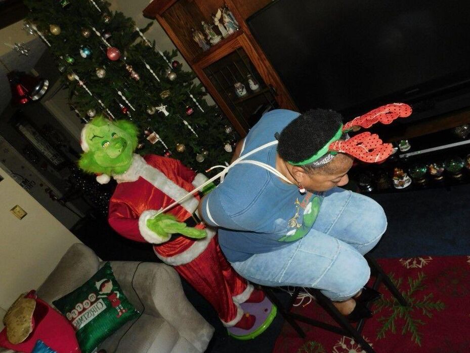 16P Black Fox Bound Tied by the Grinch