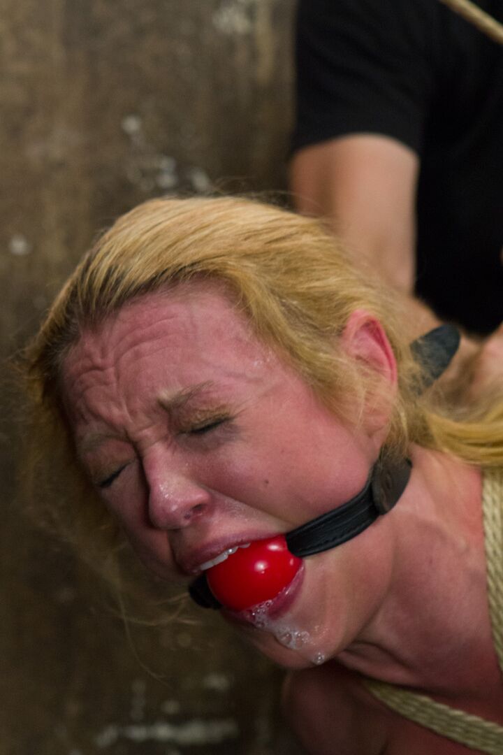 21P Hogtied Dee Williams