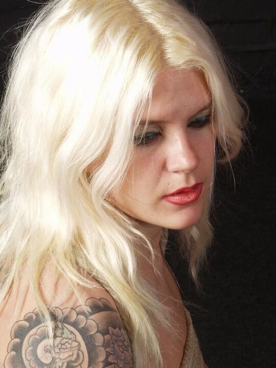 12P Tattooed blonde with saggy breasts gets tied up with rope in the nude