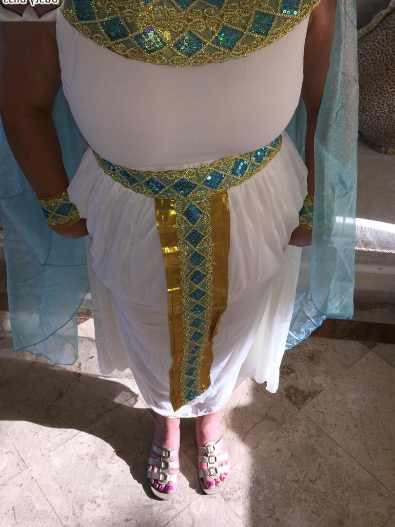16P La mayor amateur Busty Bliss se folla a un hombre más joven en traje de cosplay