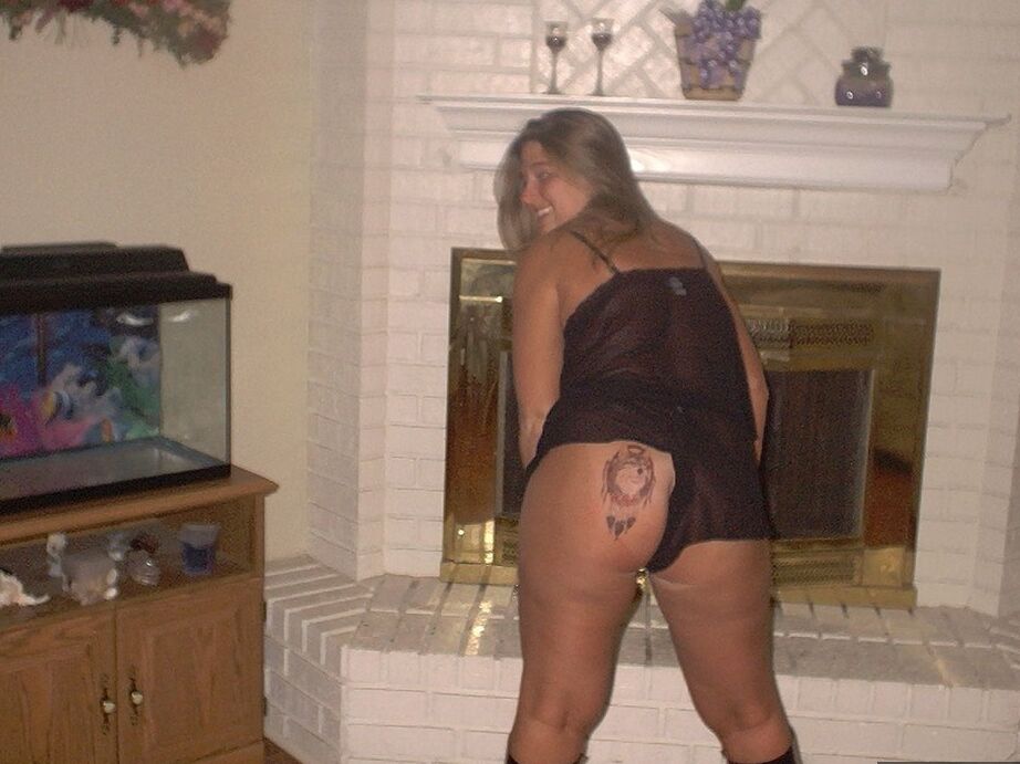 20P Chica amateur Gangbang Mamá orina en la playa entre sesiones de chupada de polla